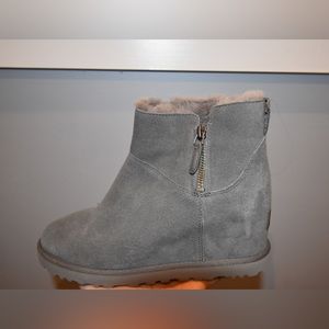 💘UGG Classic Femme Zip Mini